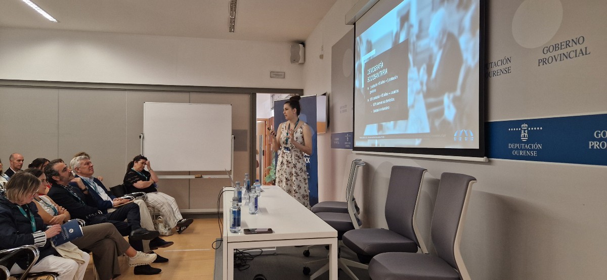 durante su ponencia "Geriatría en la atención sociosanitaria.