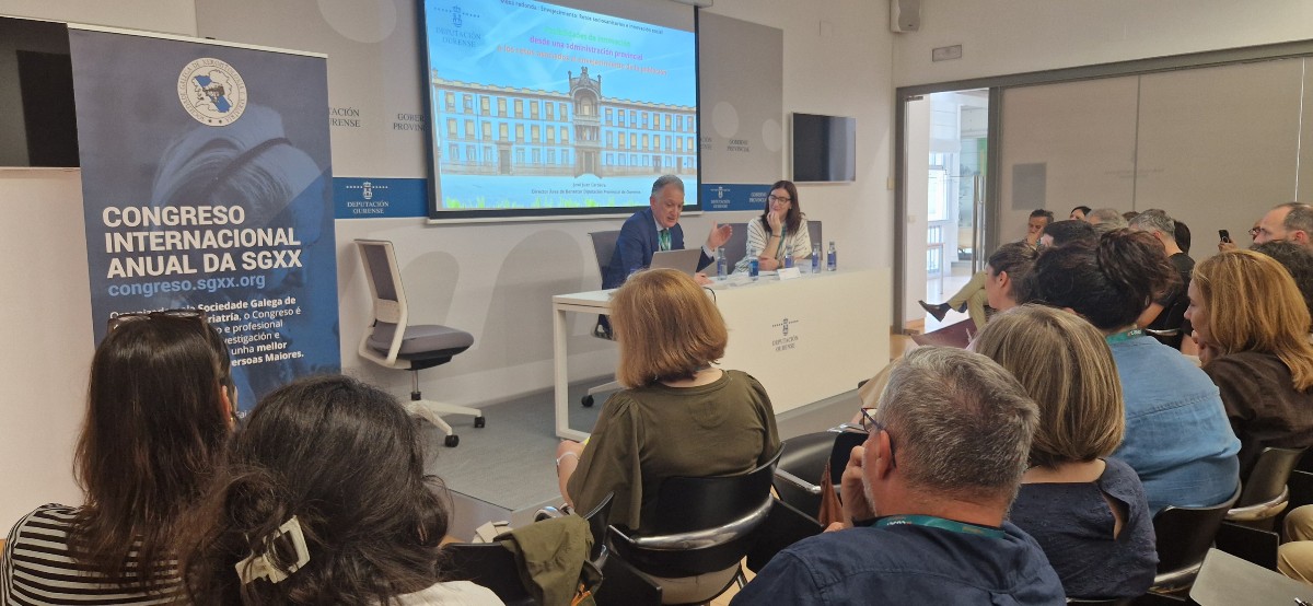José Juan Cerdeira durante su ponencia en